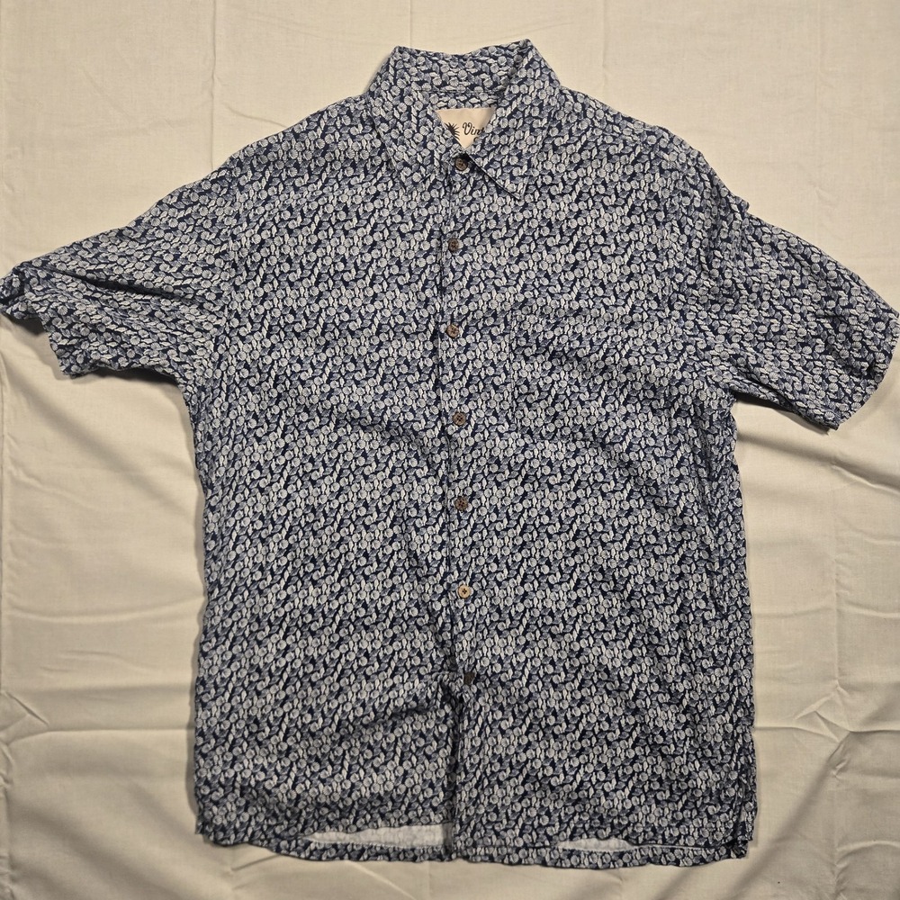 Vintage Silk Shirt Mens Med Blue Shell Silk Rayon Short Sleeve